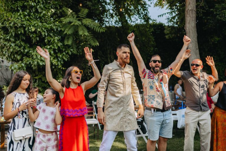 Deskarada-Eventos_organizacion-bodas_musica-para-bodas_Madrid_España_bodas-personalizadas_bodas-originales_organizacion-de-eventos_bodas-teatrales_musica-para-eventos_boda-original