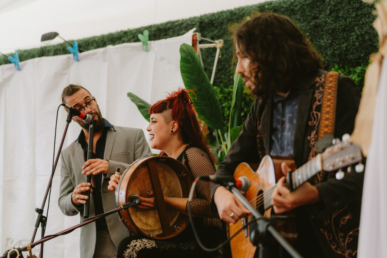 Deskarada-Eventos_organizacion-bodas_musica-para-bodas_Madrid_España_bodas-personalizadas_bodas-originales_organizacion-de-eventos_bodas-teatrales_musica-para-eventos_4